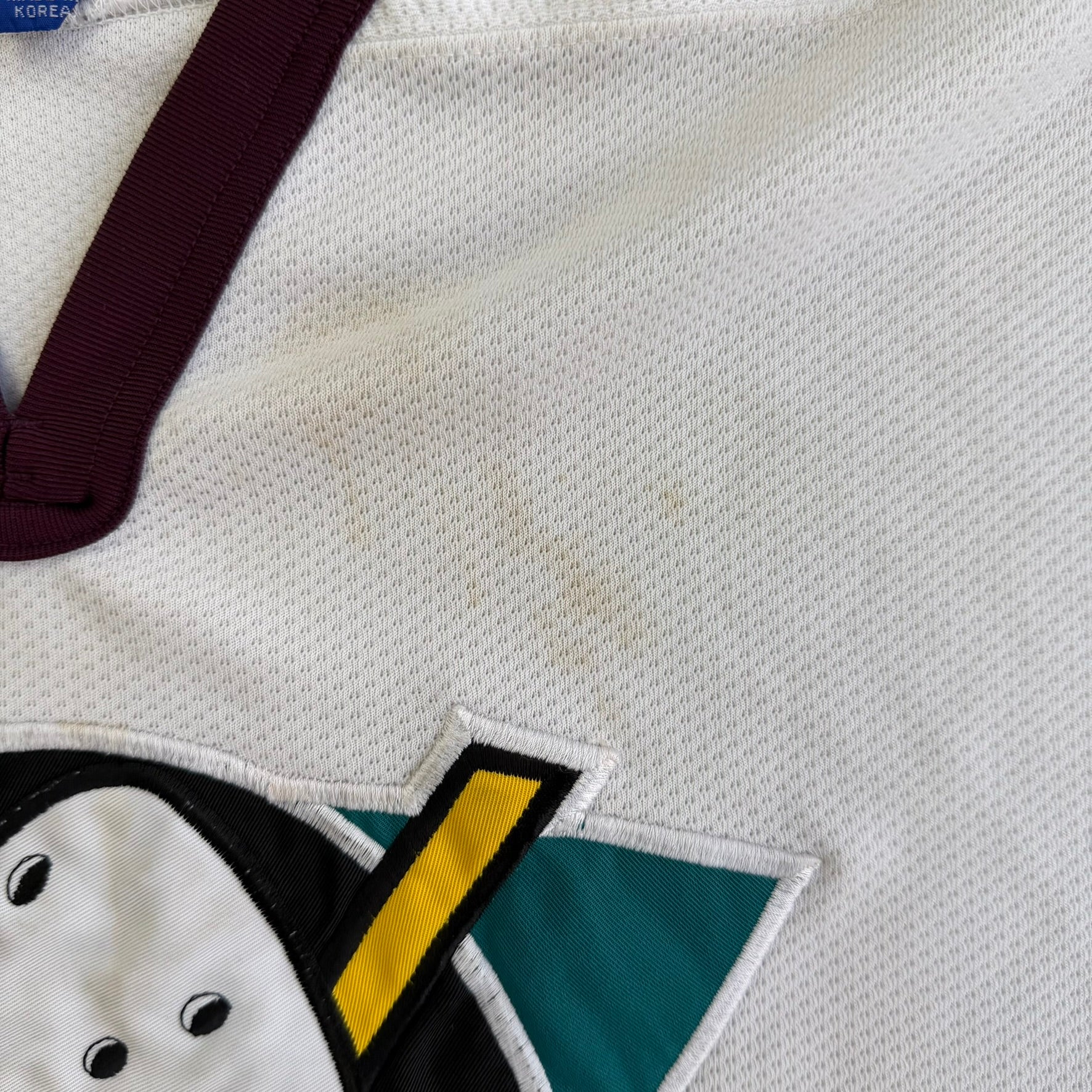 J- Vintage Anaheim Ducks NHL Starter Hockey Jersey - M