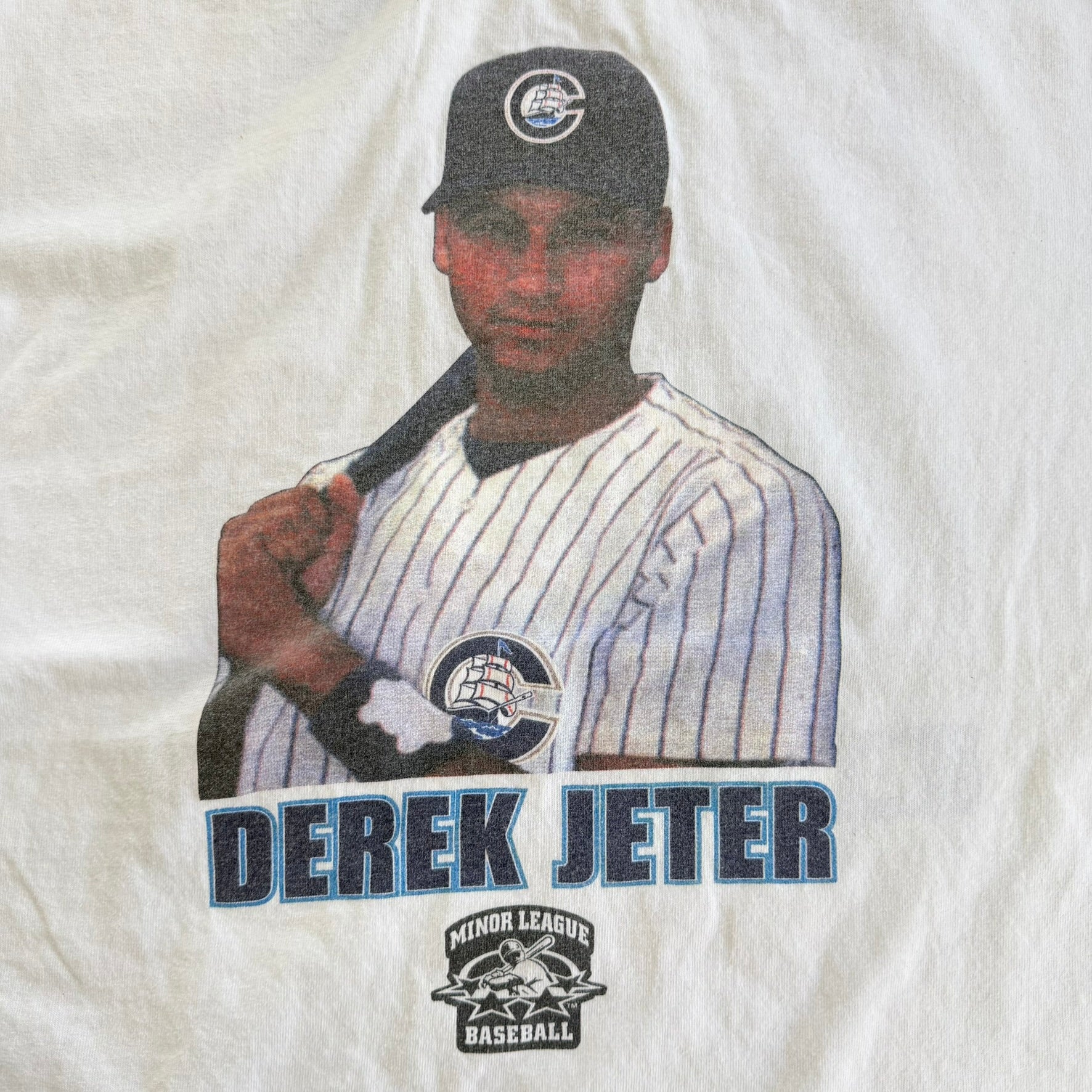J- Vintage '01 New York Yankees Derek Jeter MLB Pro Player Minor League Graphic Tee - M