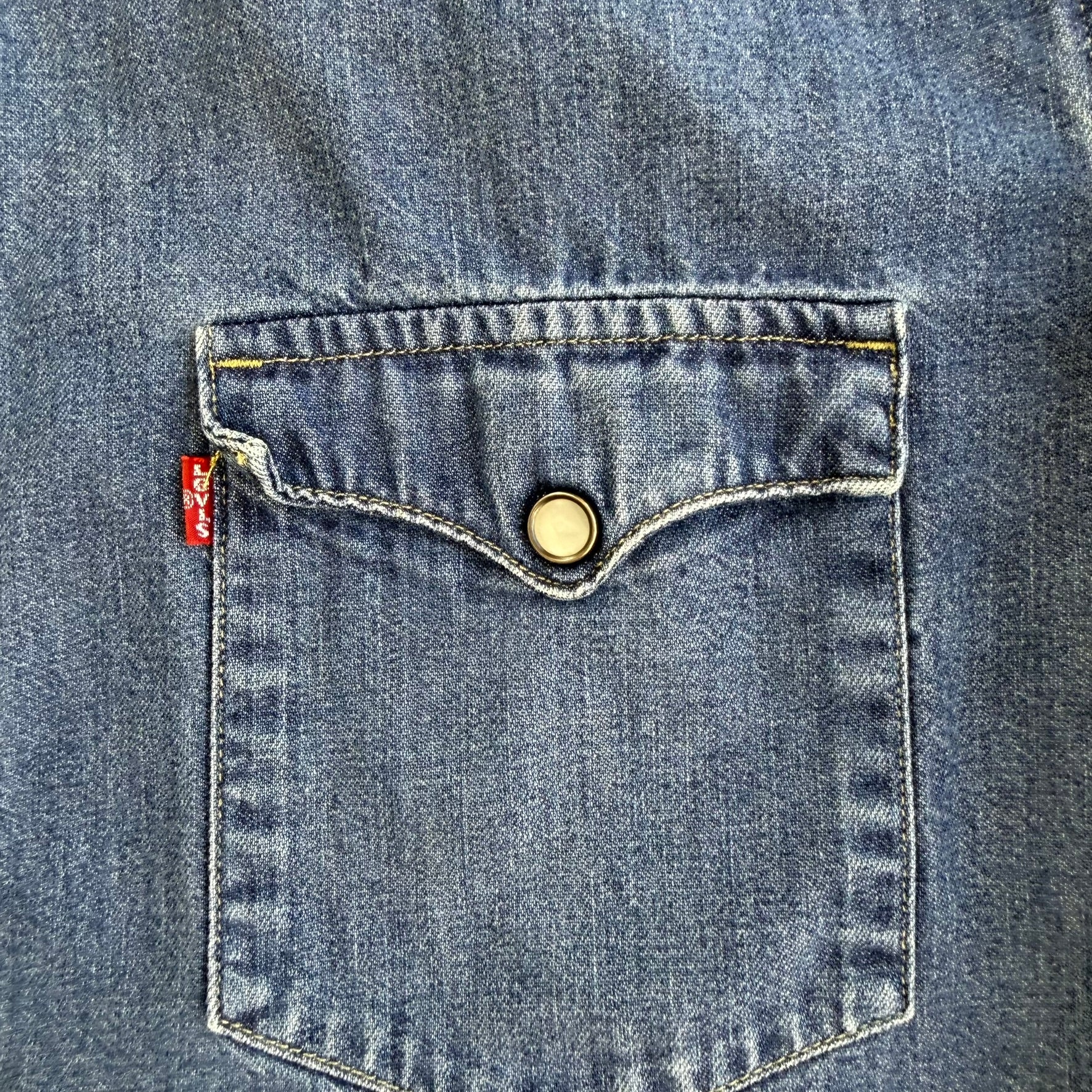 J- Vintage Levi's Denim Snap Button Down Shirt - XL