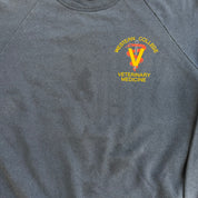 J- Vintage 90s Western College Veterinary Medicine Graphic Crewneck - L