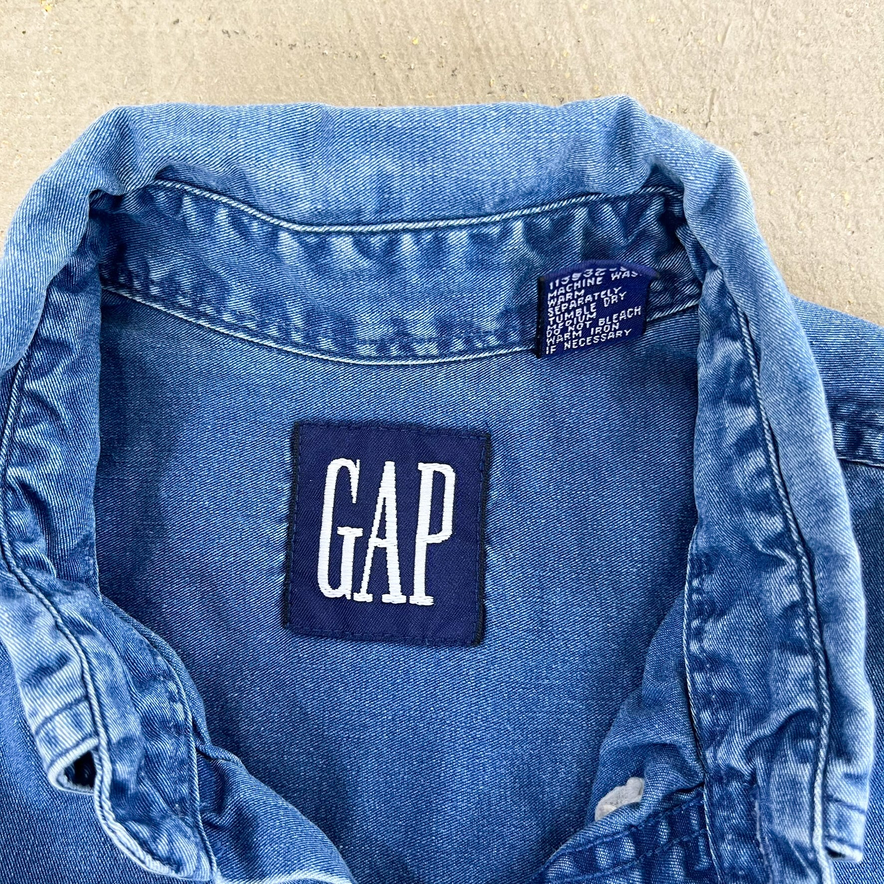 F- Vintage GAP Denim Style Button Down Shirt