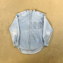 Load image into Gallery viewer, F- Vintage GAP Light Wash Denim Button Down Shirt
