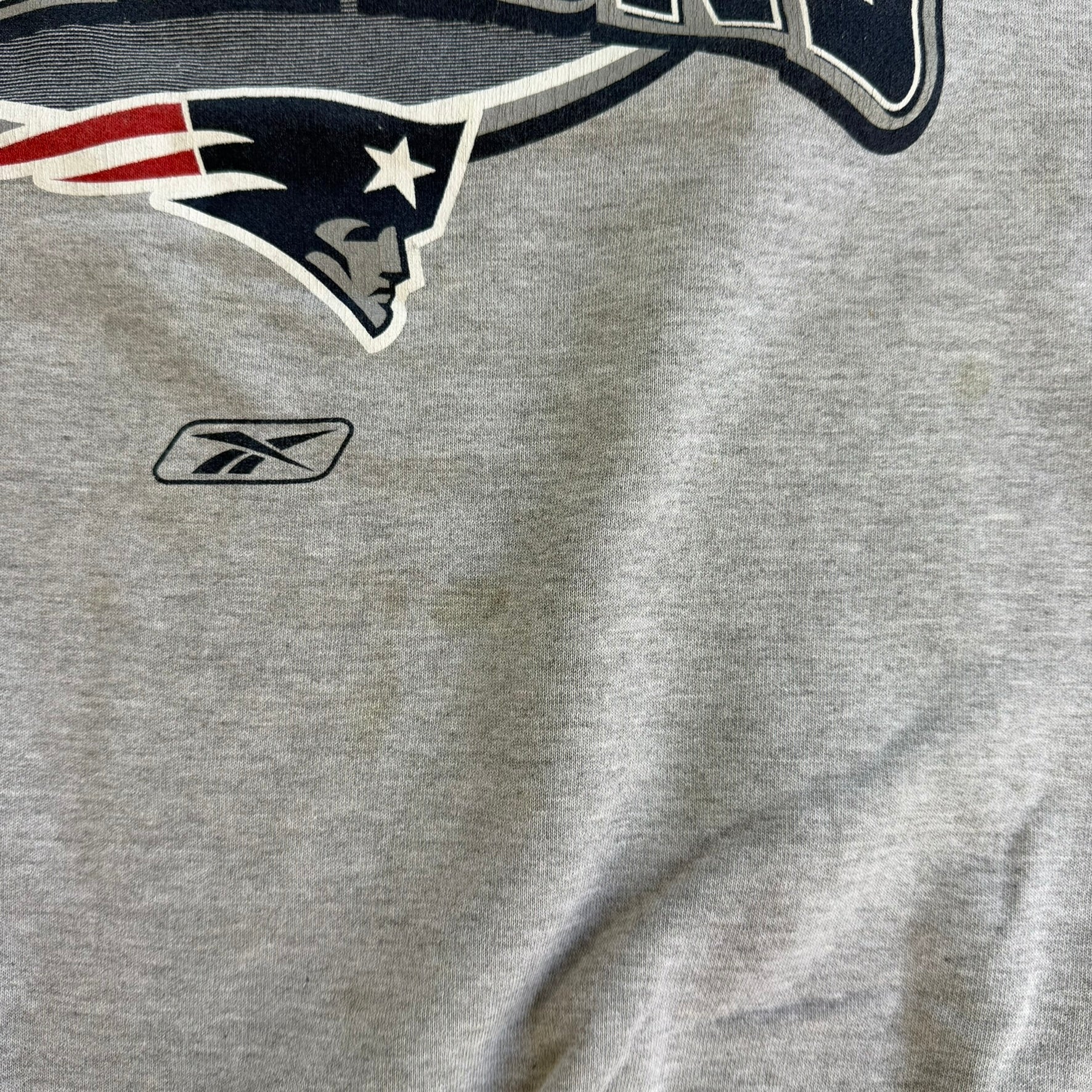 J- Vintage '03 New England Patriots NFL AFC Champions Graphic Crewneck - L