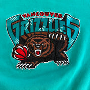 J- Vancouver Grizzlies NBA Mitchell & Ness Embroidered Logo Crewneck - S