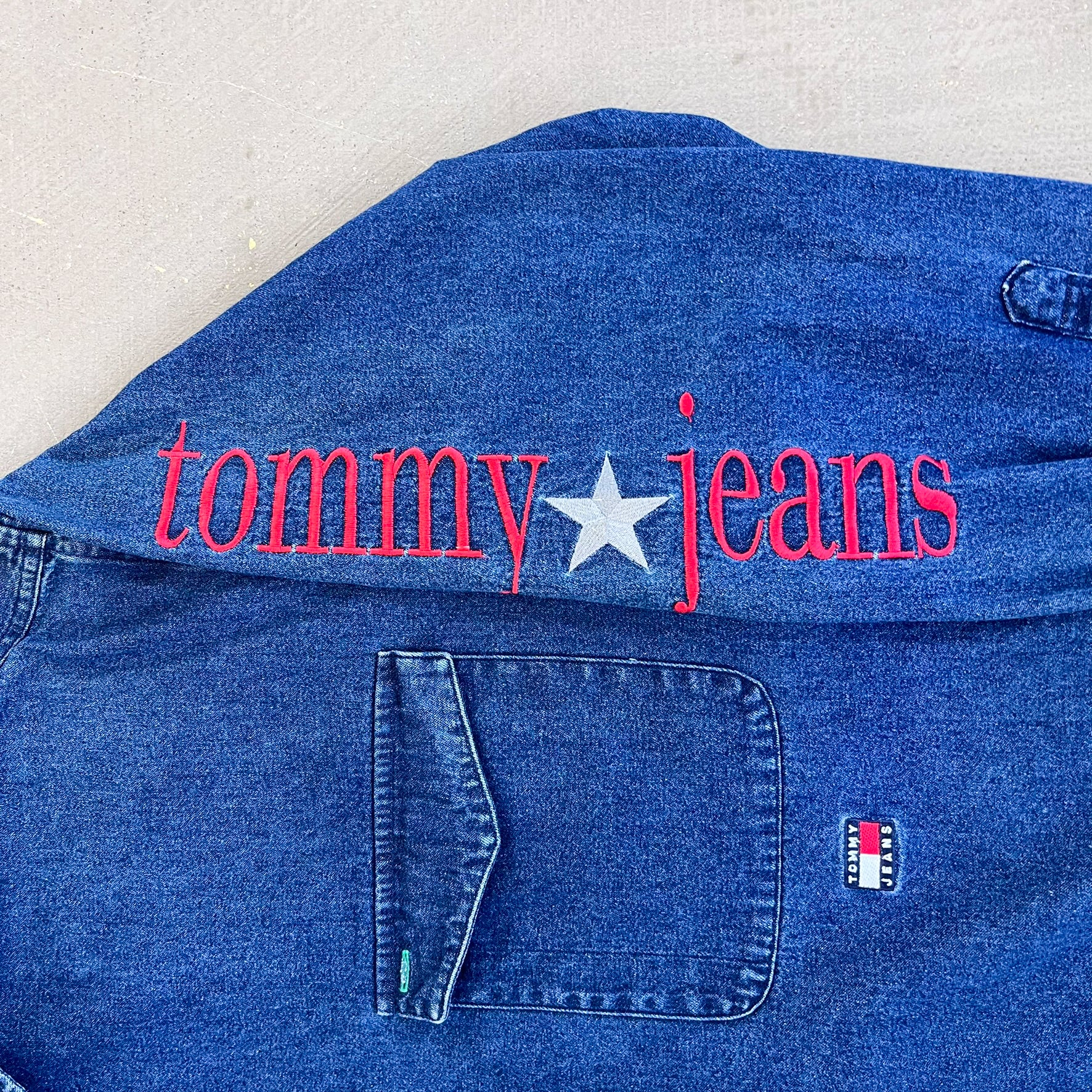 F- Vintage Tommy Hilfiger Jeans Denim Button Down Shirt