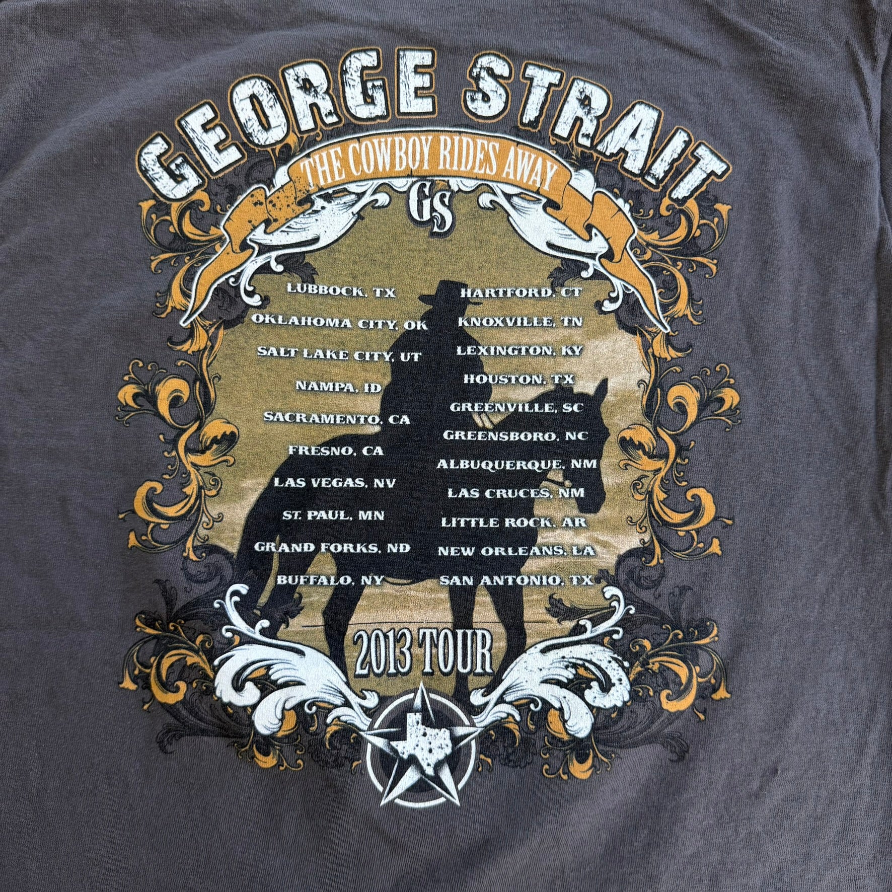 J- '13 George Strait The Cowboy Rides Away Tour Graphic Tee - M