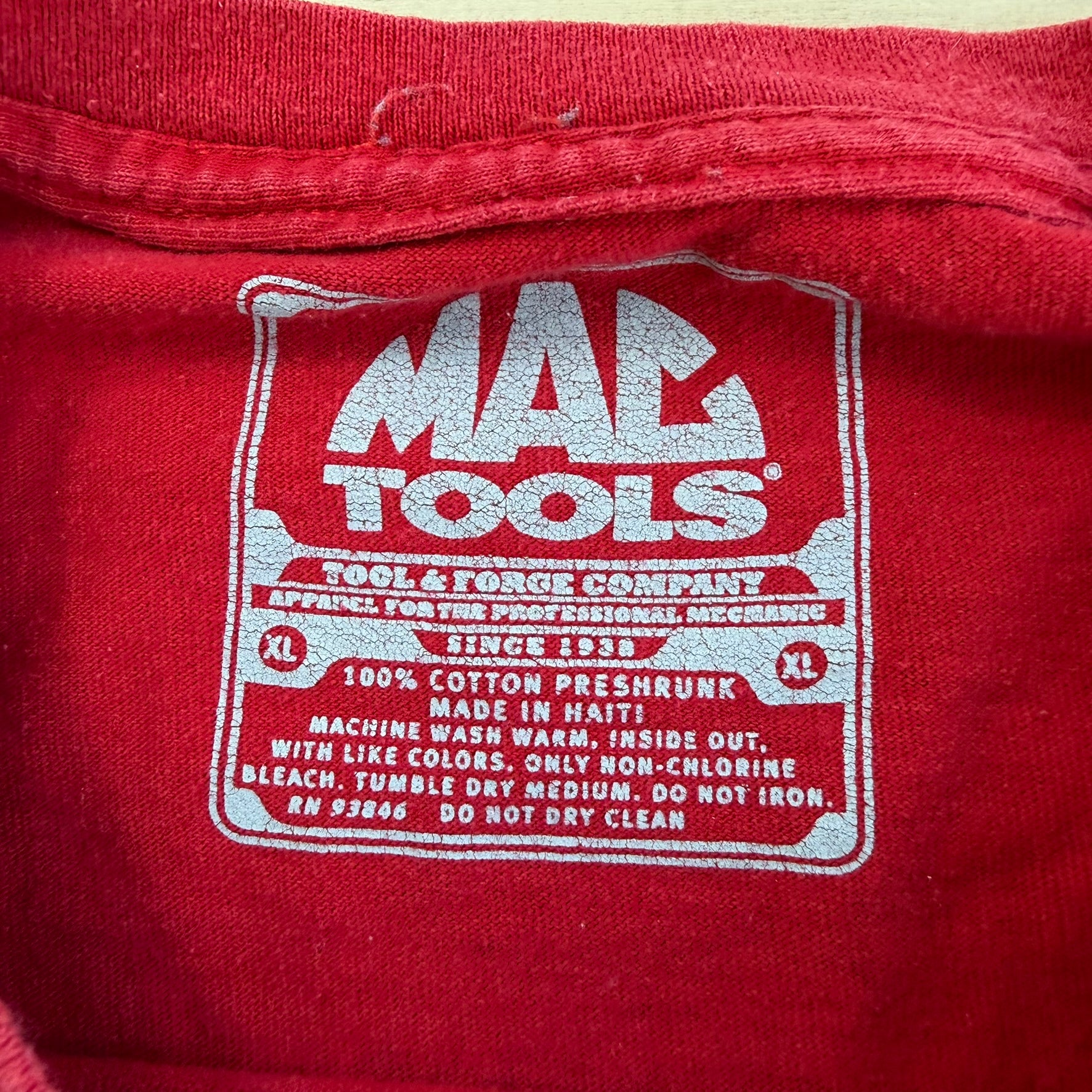 J- Mag Tools Support Our Troops Canadian Military & Dog Graphic Tee - XL