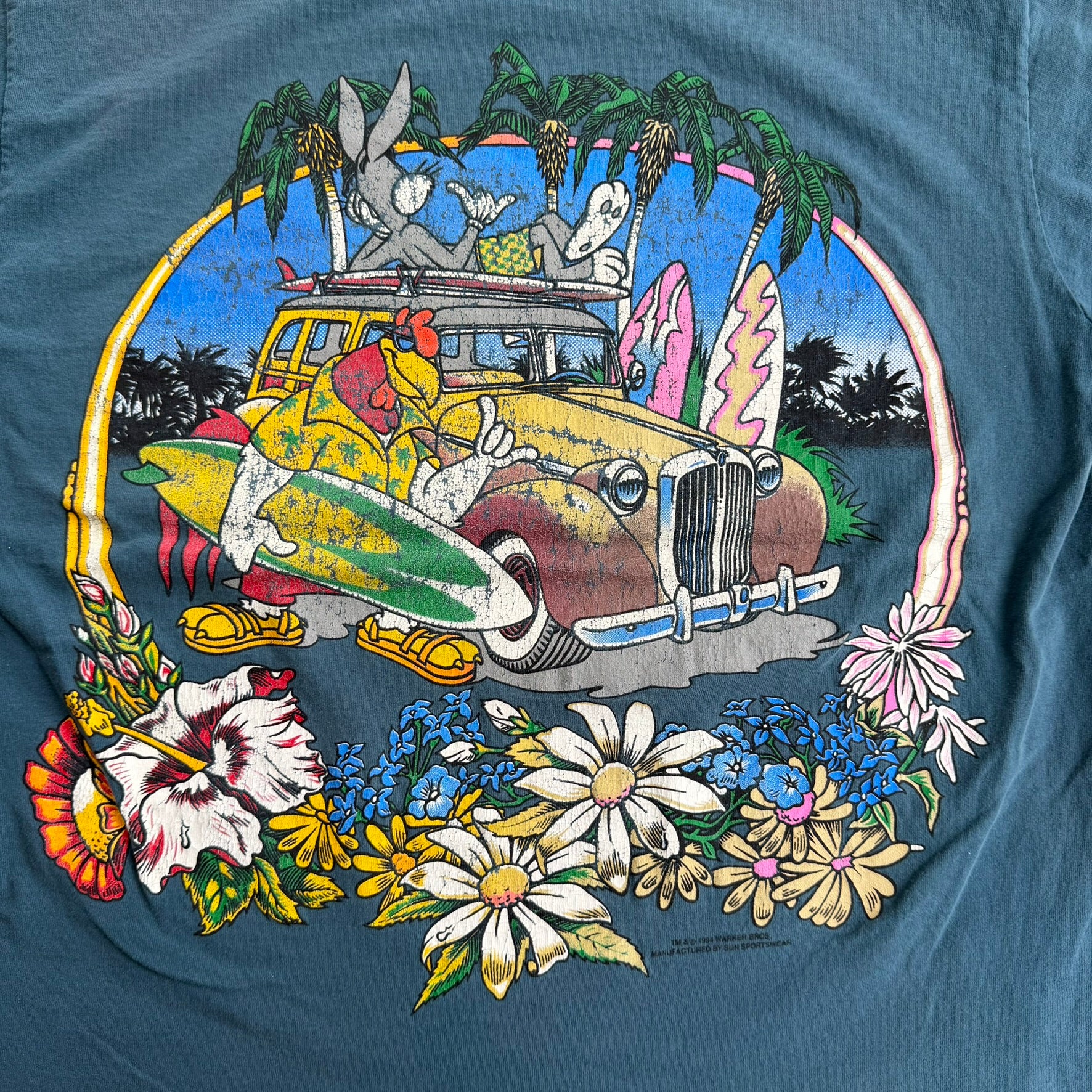 J- Vintage '94 Looney Tunes Bugs Bunny Daffy & Taz Vacation Graphic Made In USA Tee - L