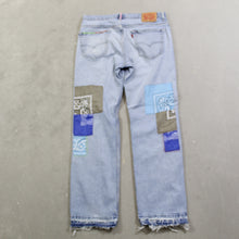 Load image into Gallery viewer, D- HOM Bandana Patches Reworked Levi&#39;s 569 33x32 Jeans
