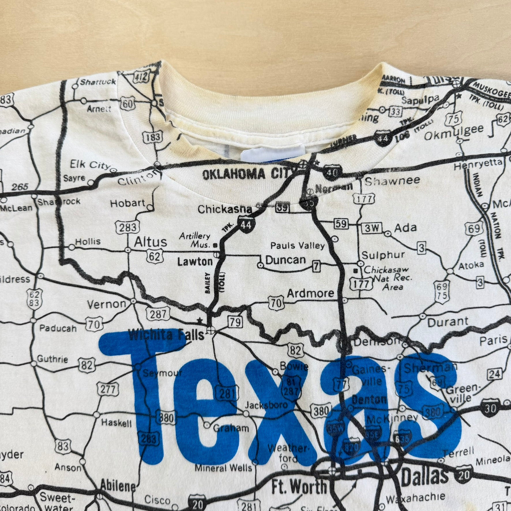 J- Vintage '92 Texas Map All Over Print Graphic Made In USA Single Stitch Tee - L