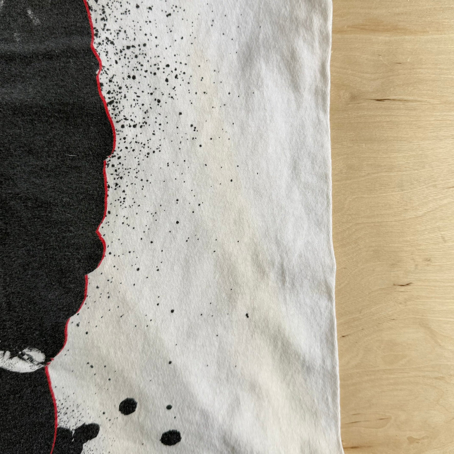 J- Vintage '11 Eminem Spray Paint Graphic Tee - L
