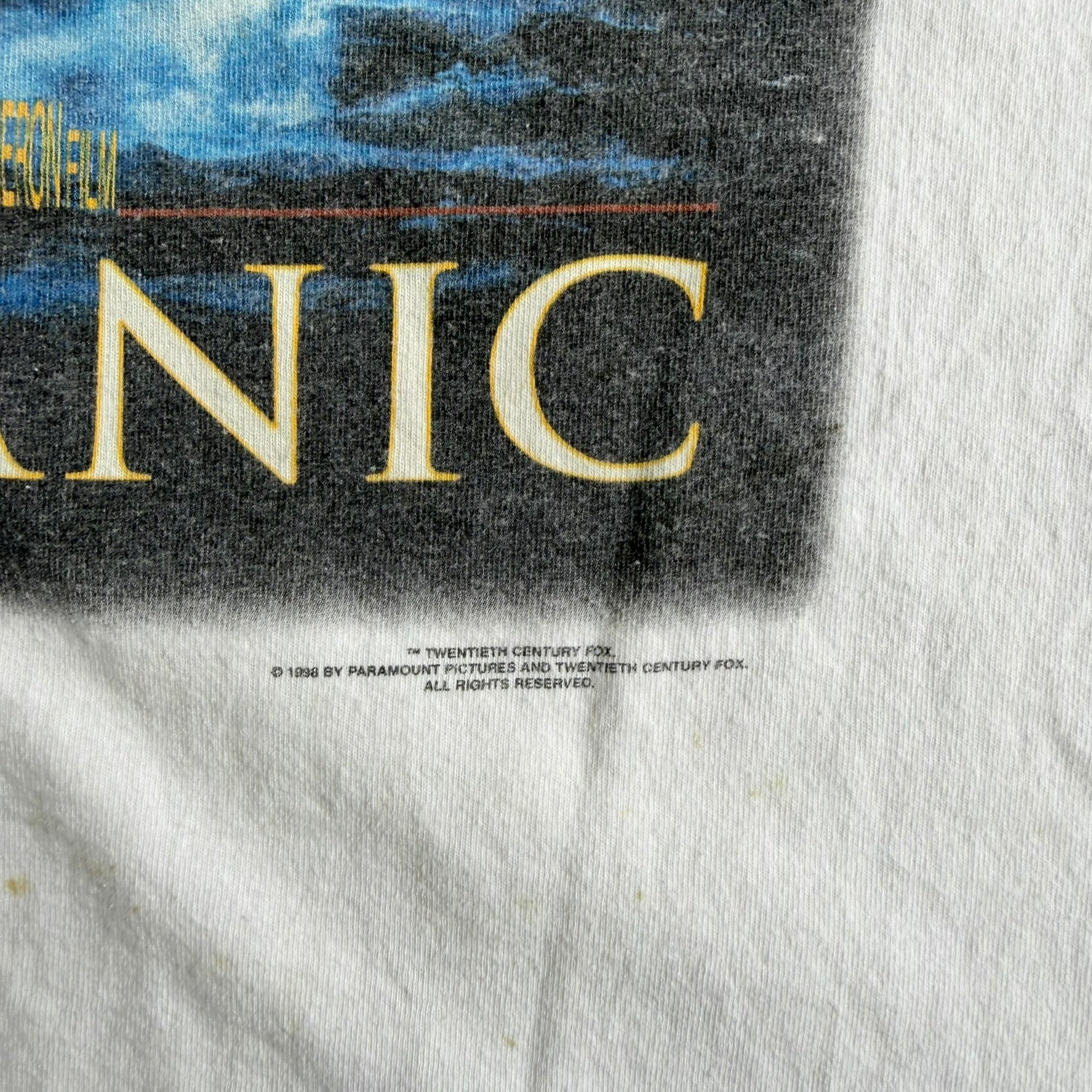J- Vintage '98 The Titanic Movie Poster Tee - XL