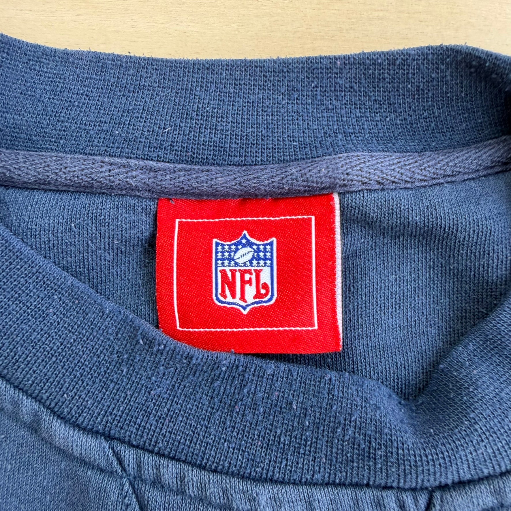 J- Vintage New England Patriots NFL Embroidered Logo Crewneck - 2XL