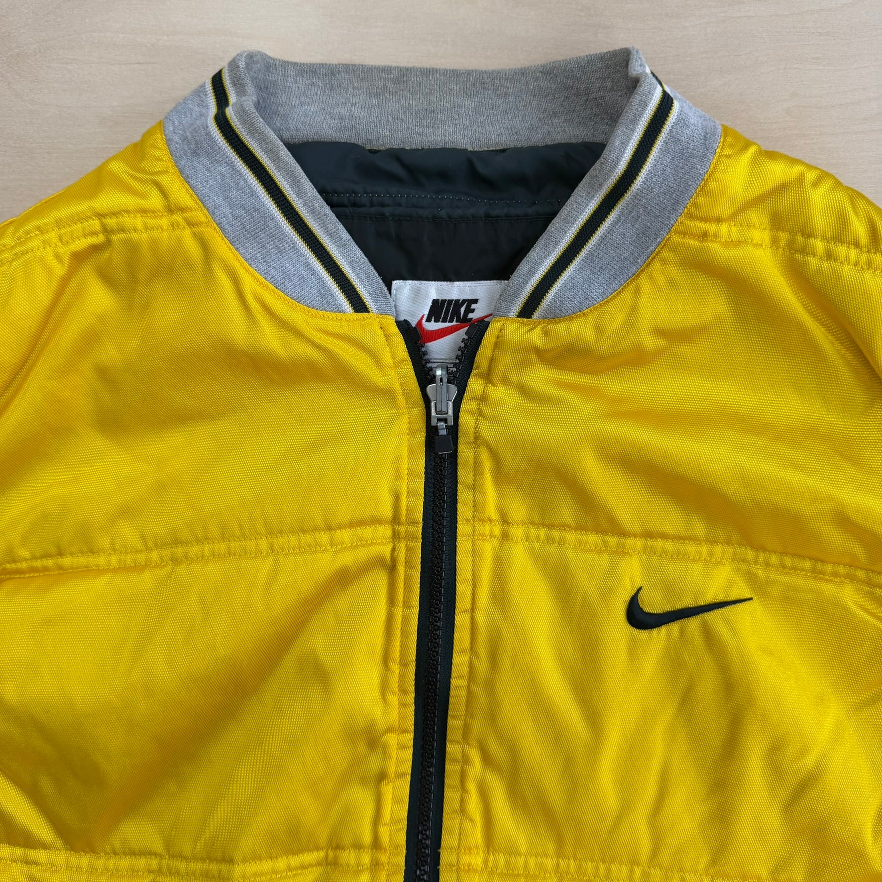 J- Vintage Nike Zip Up Yellow Lightweight Vest - L
