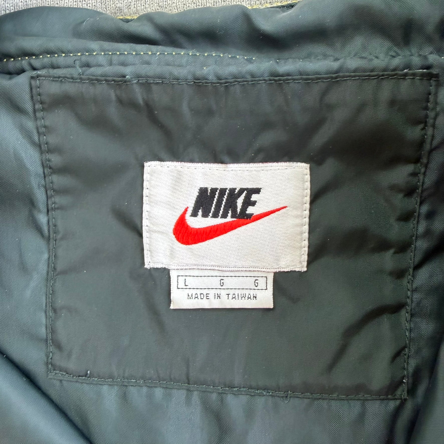 J- Vintage Nike Zip Up Yellow Lightweight Vest - L