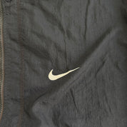 J- Vintage Nike Black Zip Up Lightweight Windbreaker - XL