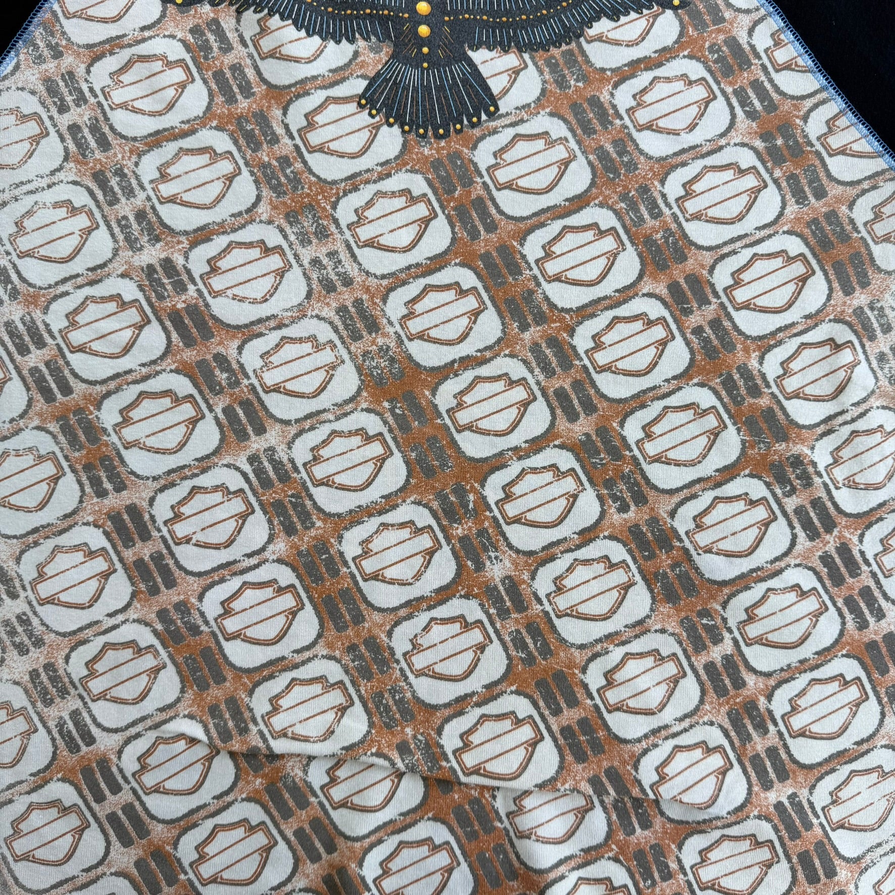 J- Vintage '03 Women's Harley Davidson Graphic & Text Cropped Long Sleeve Tee - 2W (fits Women's L)