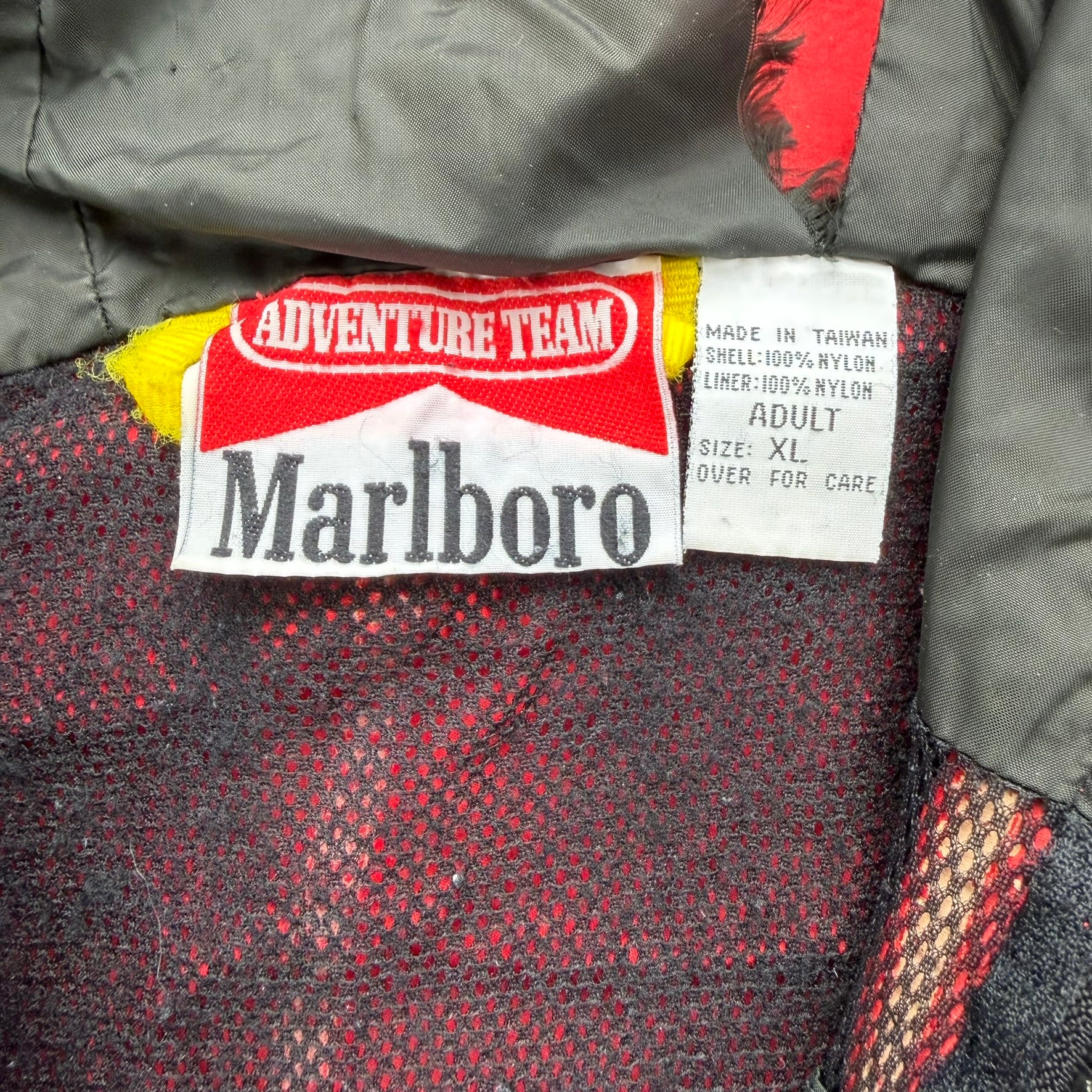J- Vintage 90s Marlboro Adventure Team Light Weight Zip Up Jacket - XL