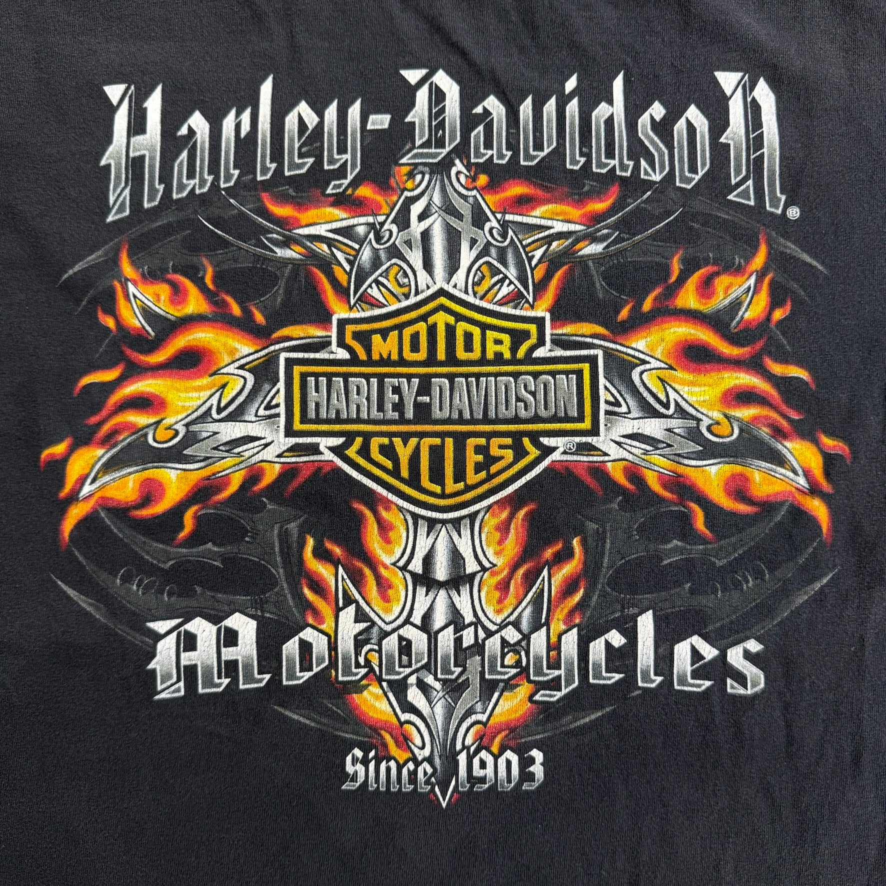 J- Vintage '08 Harley Davidson Saskatoon Flame Graphic Long Sleeve Tee - XL
