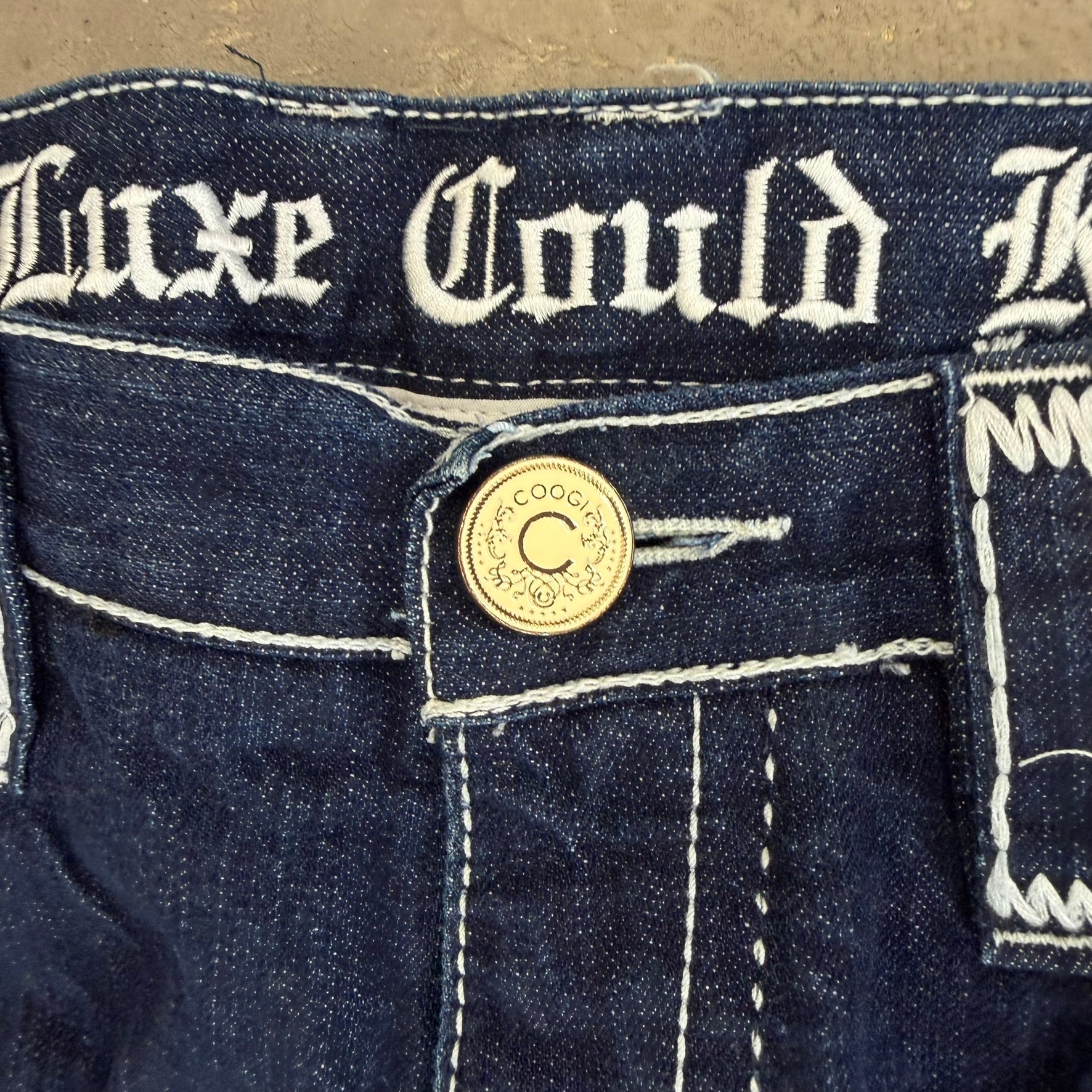 J- Vintage Coogi Embroidered Crown Baggy Jeans - 36x34