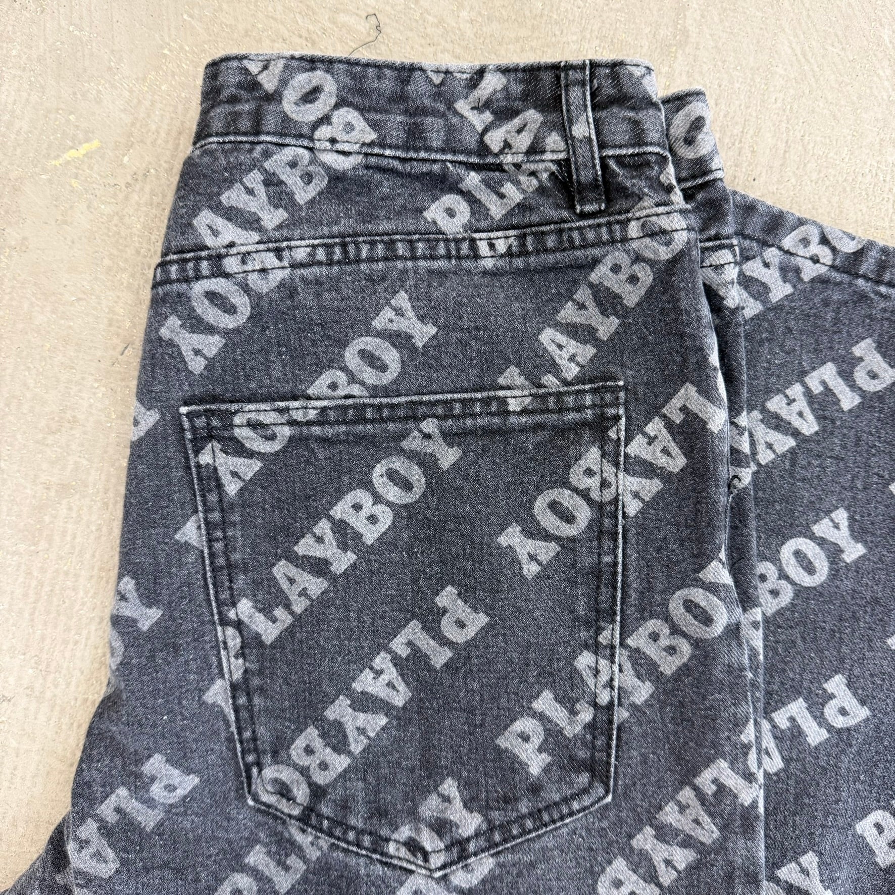 J- Playboy Womens All Over Print Women's Faded Black Jeans - 7w