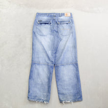 Load image into Gallery viewer, D- Vintage Rocawear Embroidered Letters Front Pocket Jeans 38w
