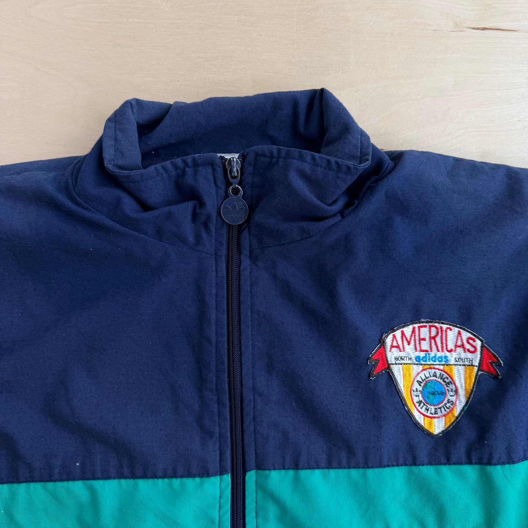 J- Vintage 90s Adidas Athletic Alliance Embroidered Logo Lightweight Zip Up Jacket - L