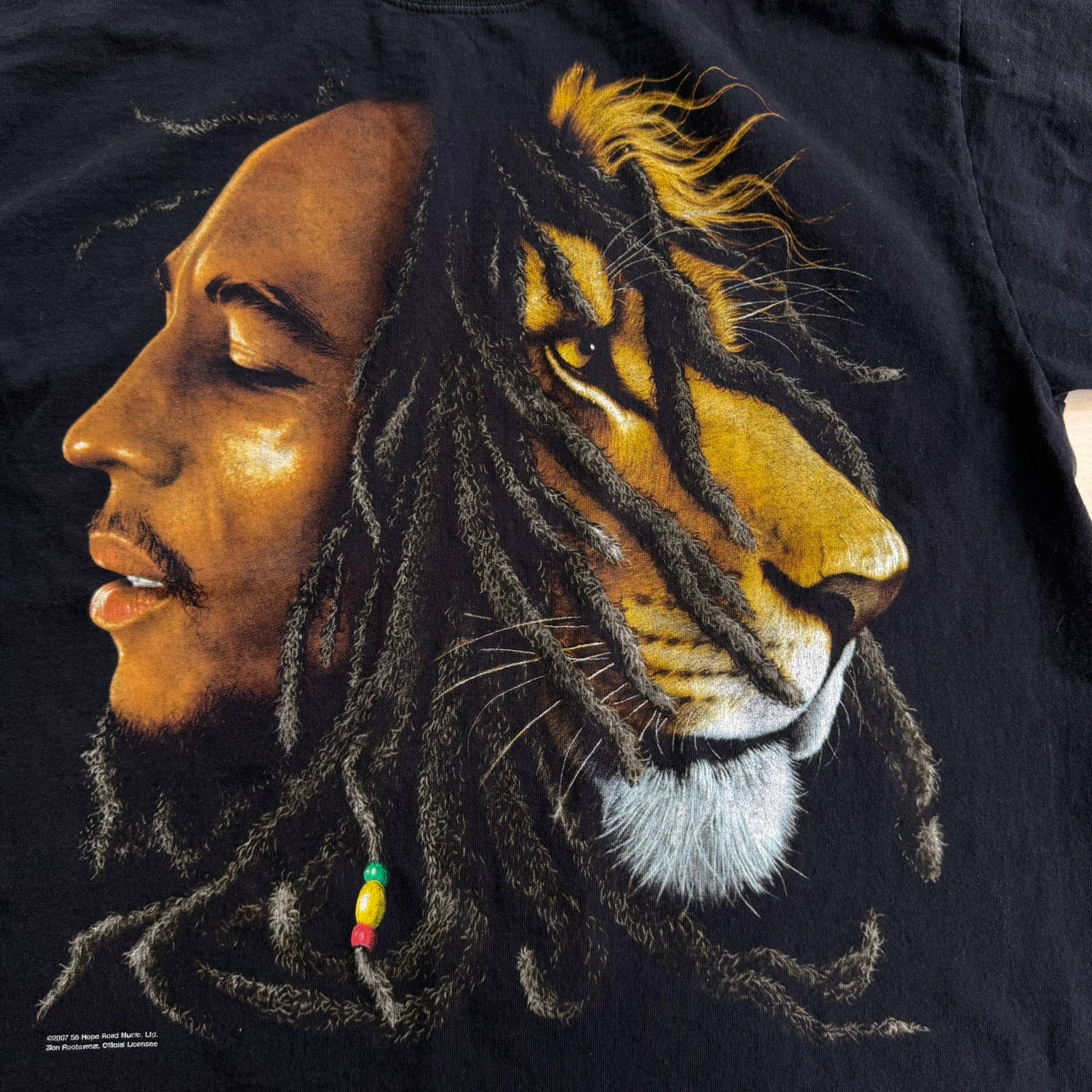 J- Vintage '07 Zion Bob Marley & Lion Graphic Tee - L