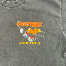 Load image into Gallery viewer, F- Vintage Hooters Angels Motorcycle Graphic Single Stitch Tee

