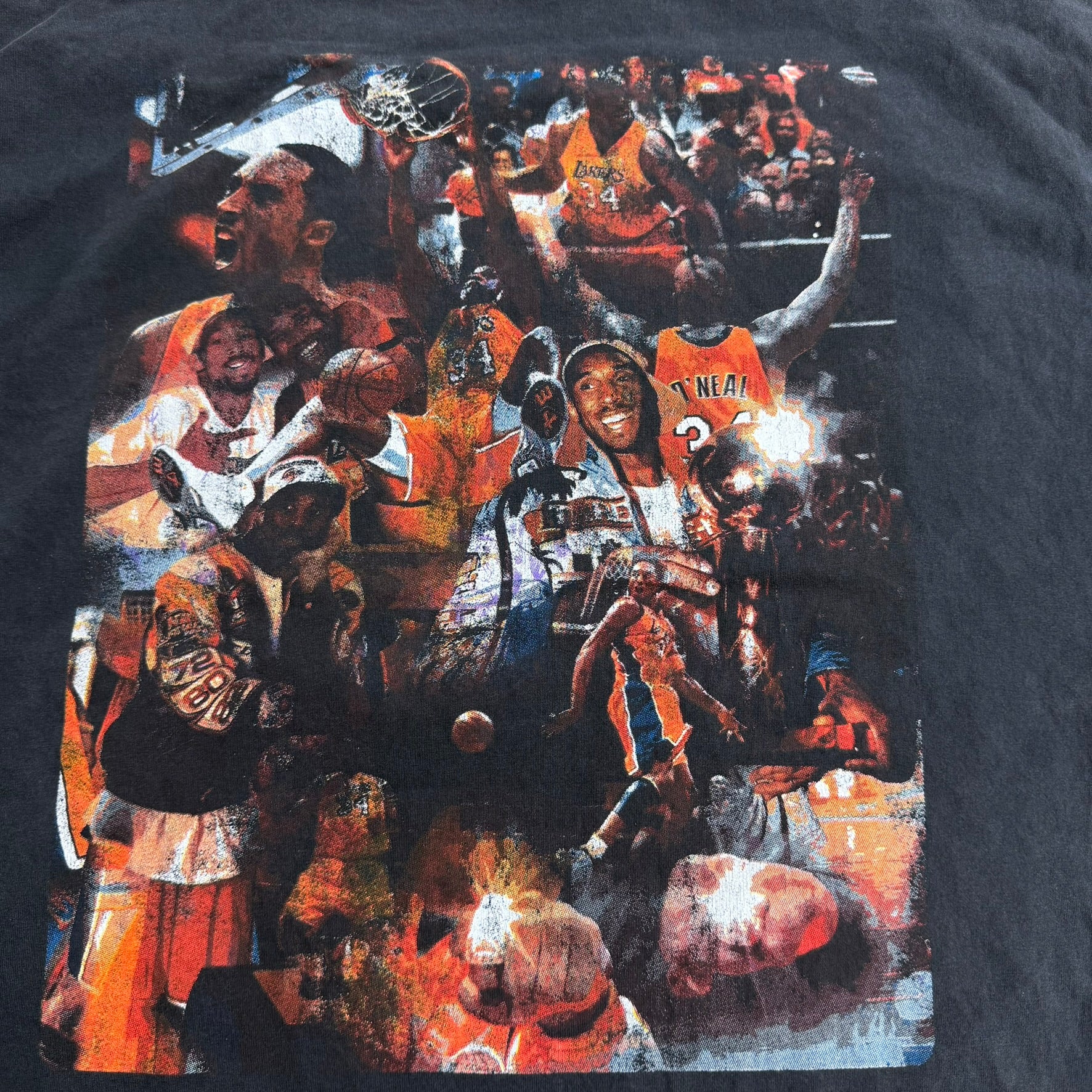 J- Vintage Los Angeles Lakers Shaq & Kobe Championship Oversized Tee - L (fits XL)