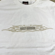 Load image into Gallery viewer, F- Vintage &#39;04 Harley Davidson Japan Flames Graphic Long Sleeve Tee
