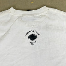 Load image into Gallery viewer, F- Vintage &#39;04 Harley Davidson Japan Flames Graphic Long Sleeve Tee
