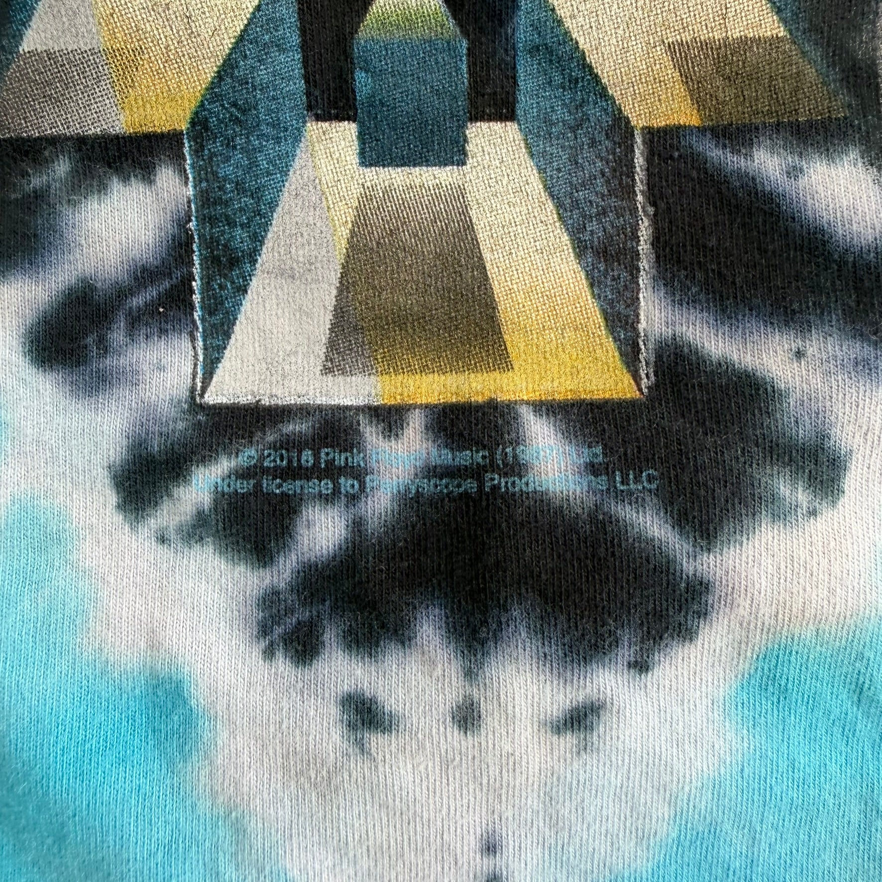 J- '16 Pink Floyd Dark Side Of The Moon Graphic Liquid Blue Tag Tie Dye Tee - 2XL Big