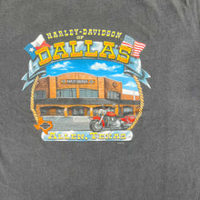 Load image into Gallery viewer, F- Vintage &#39;00 Harley Davidson Dallas Texas Graphic Tee
