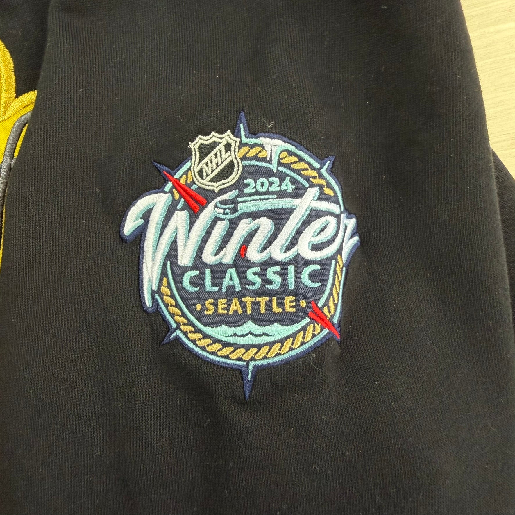 J- 2024 NHL Winter Classic Las Vegas Golden Knights Mitchell & Ness Jersey Crewneck - XL