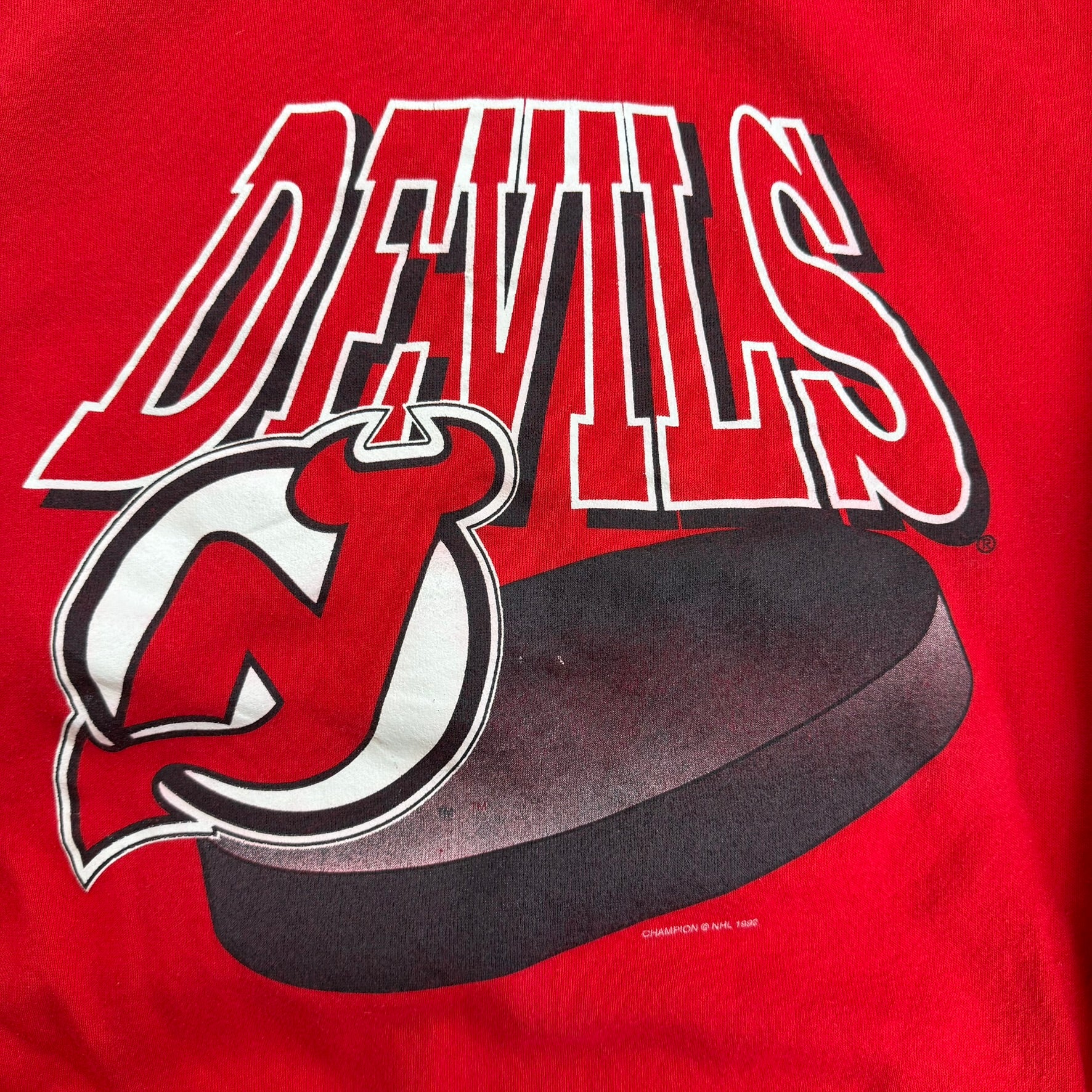 J- Vintage '92 New Jersey Devils NHL Graphic & Text Made In USA Crewneck - L