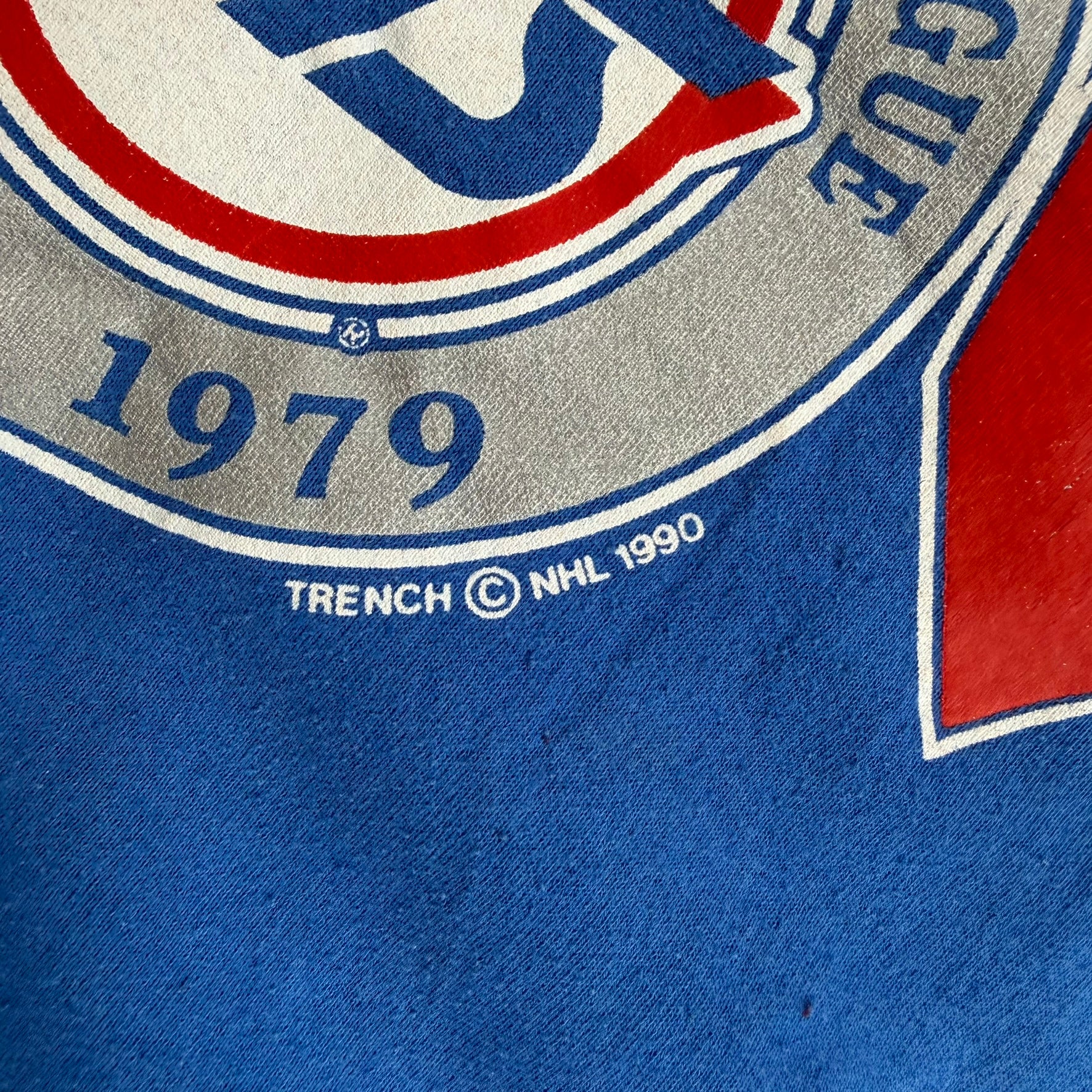 J- Vintage '90 Winnipeg Jets NHL Graphic & Text Crewneck - XL