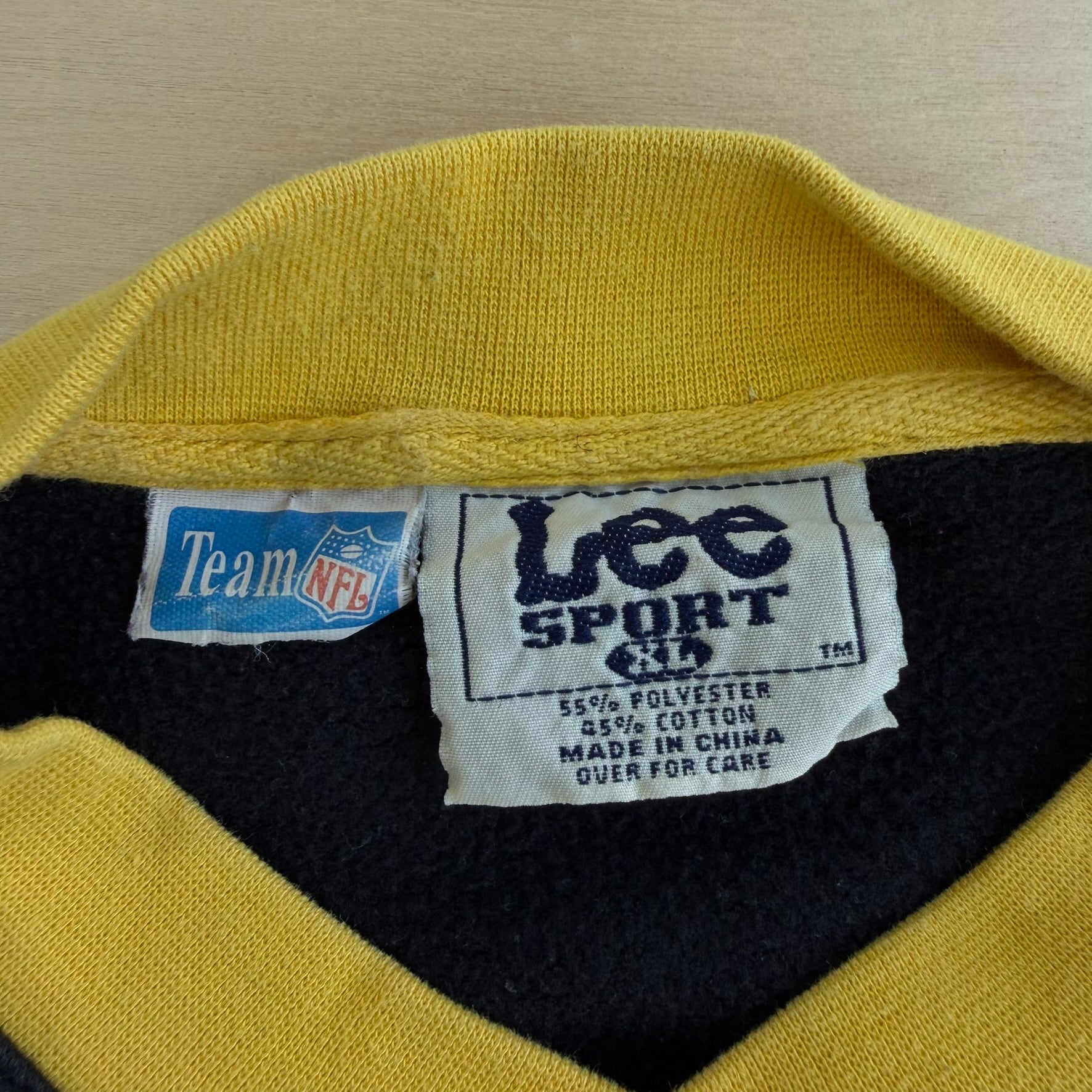 J- Vintage 90s Pittsburgh Steelers NFL Lee Embroidered Graphic Crewneck - XL
