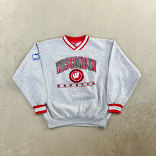 Load image into Gallery viewer, F- Vintage University Of Wisconsin Badgers Lee Embroidered Logo/Text Crewneck
