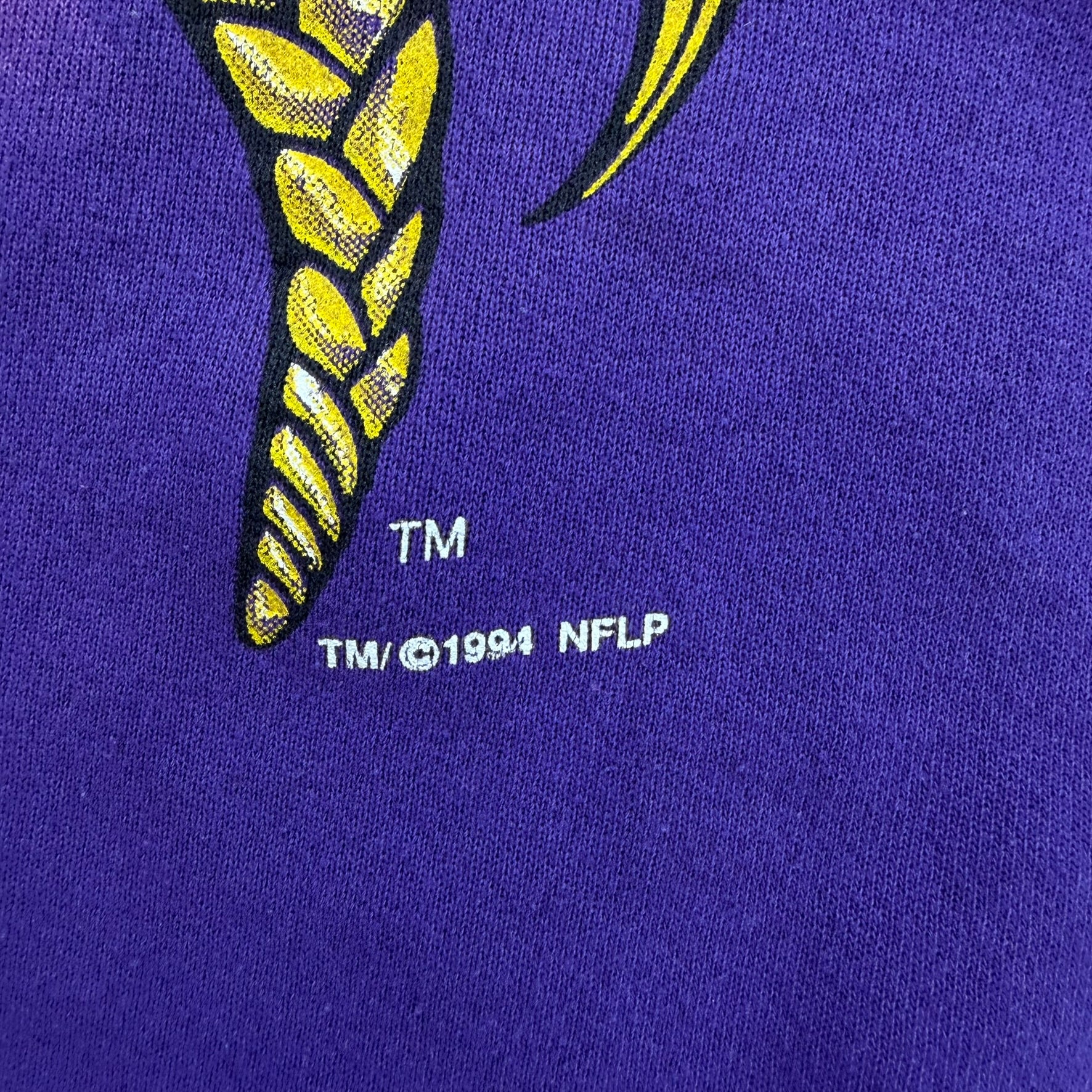 J- Vintage '94 Minnesota Vikings NFL Logo 7 Graphic Made In USA Crewneck - XL Tall