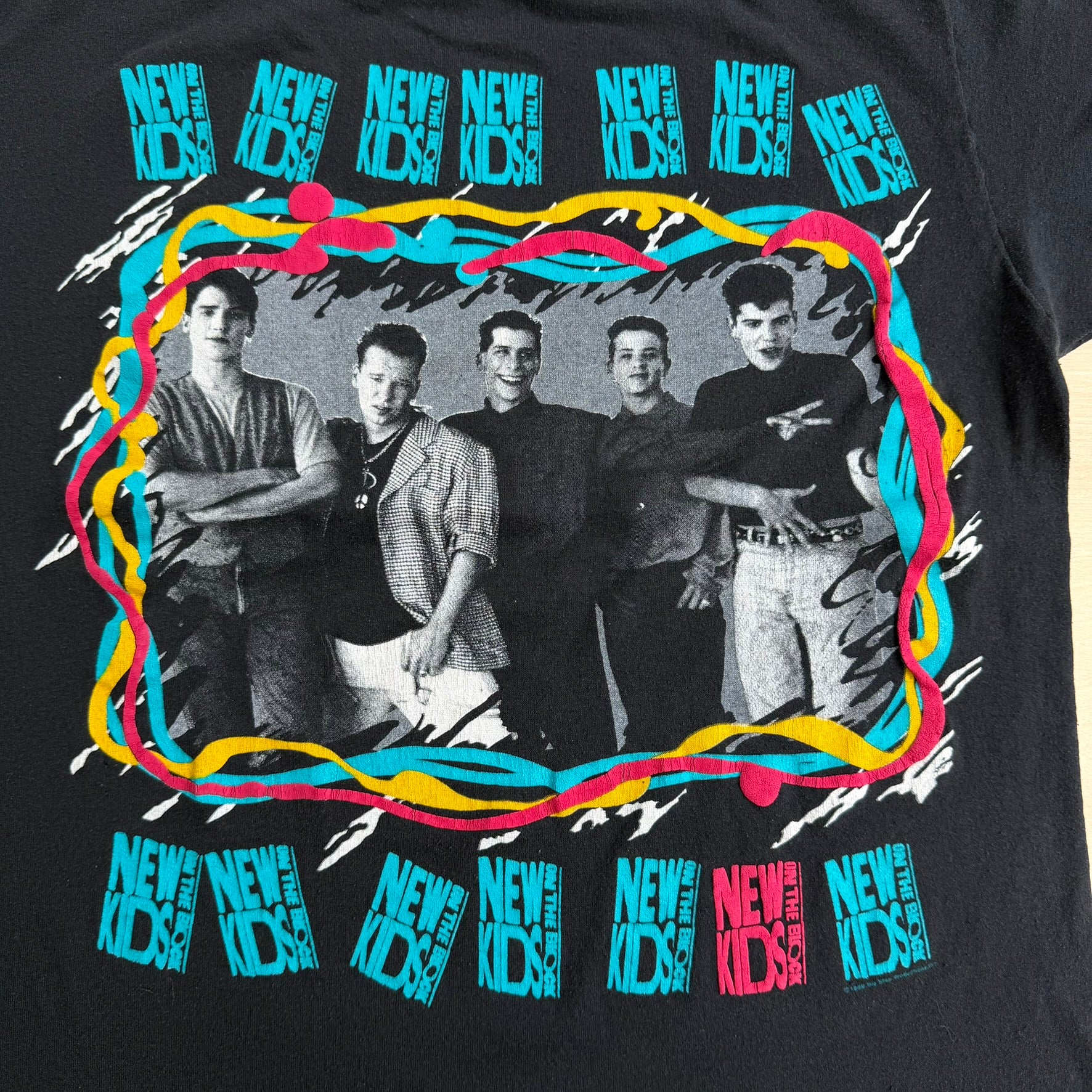 J- Vintage '89 New Kids On The Block On Tour Made In USA Single Stitch Tee - M