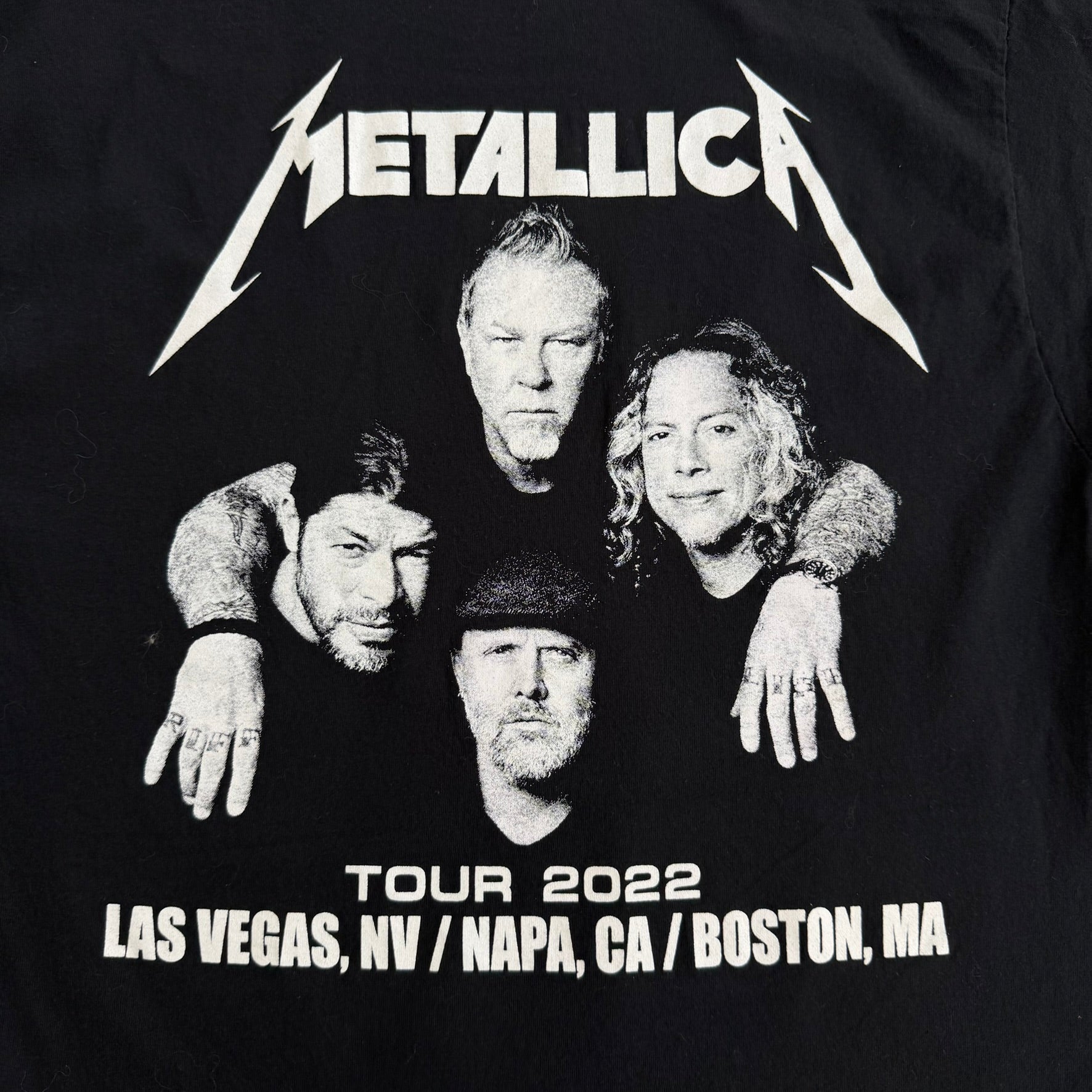 J- '22 Metallica 40 Years Of Metallica Tour Graphic Tee - M
