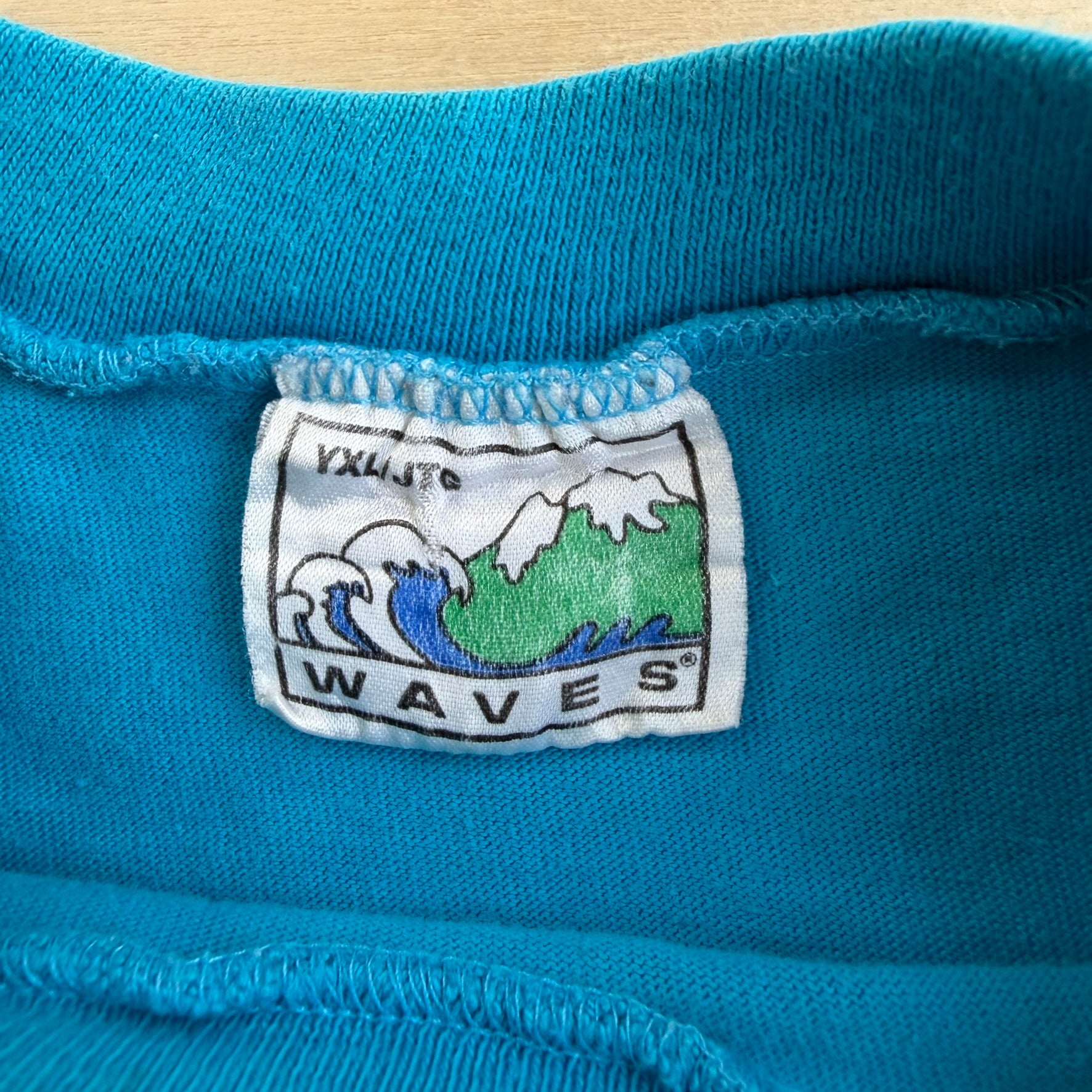 J- Vintage San Jose Sharks NHL Logo & Text Graphic Single Stitch Tee - Youth XL (fits Adult S)