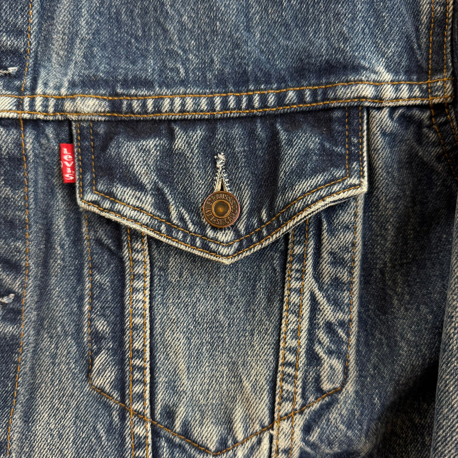 J- Vintage 90s Levi’s 70503 02 Trucker Denim Jacket - L