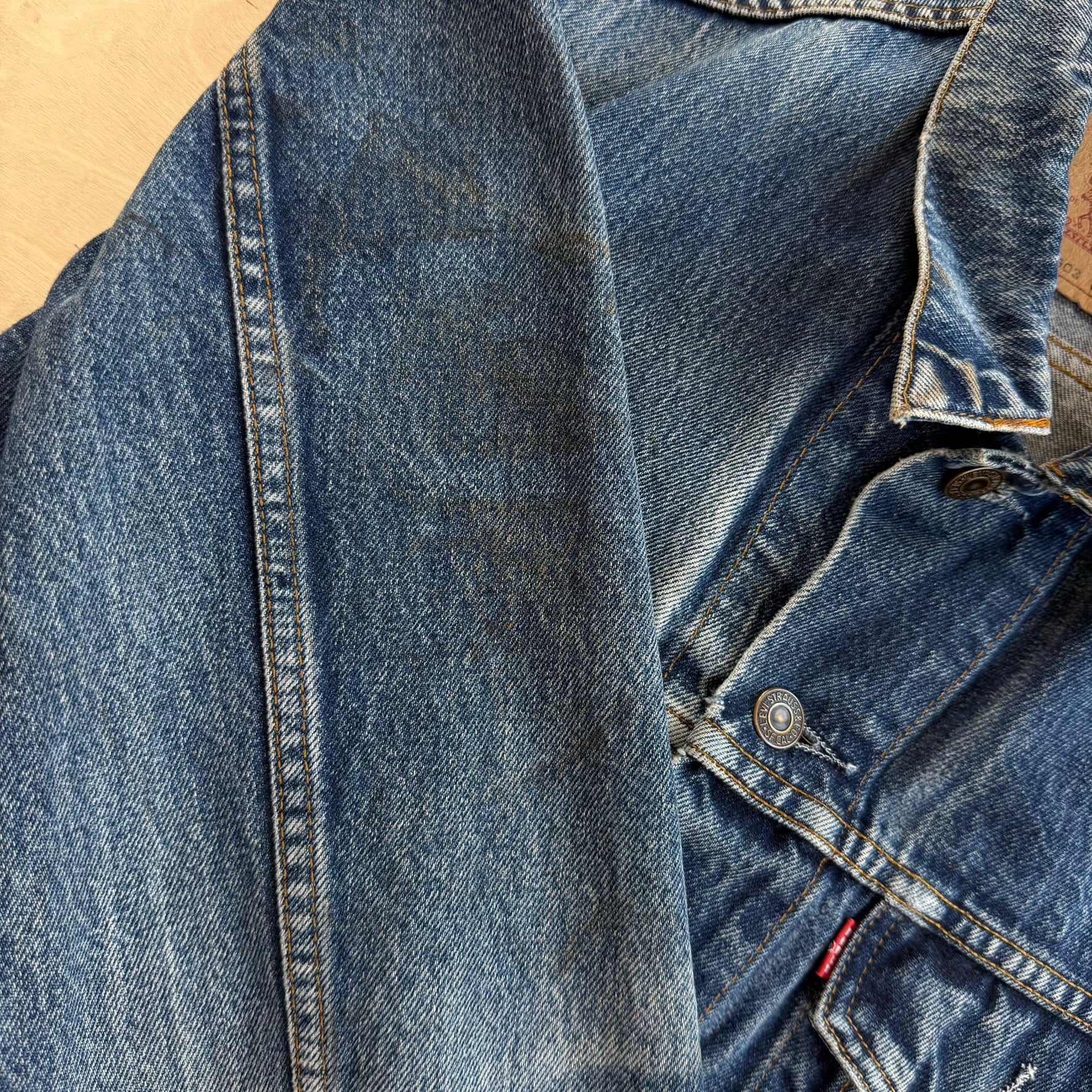 J- Vintage 90s Levi’s 70503 02 Trucker Denim Jacket - L