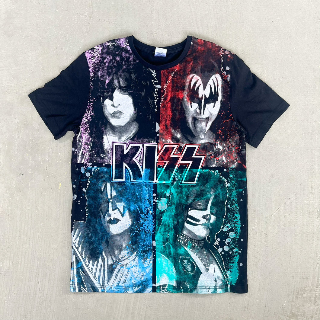 F- Kiss Picture & Text Multi Color Tee