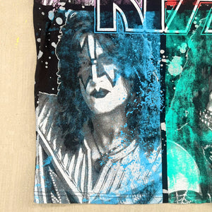 F- Kiss Picture & Text Multi Color Tee