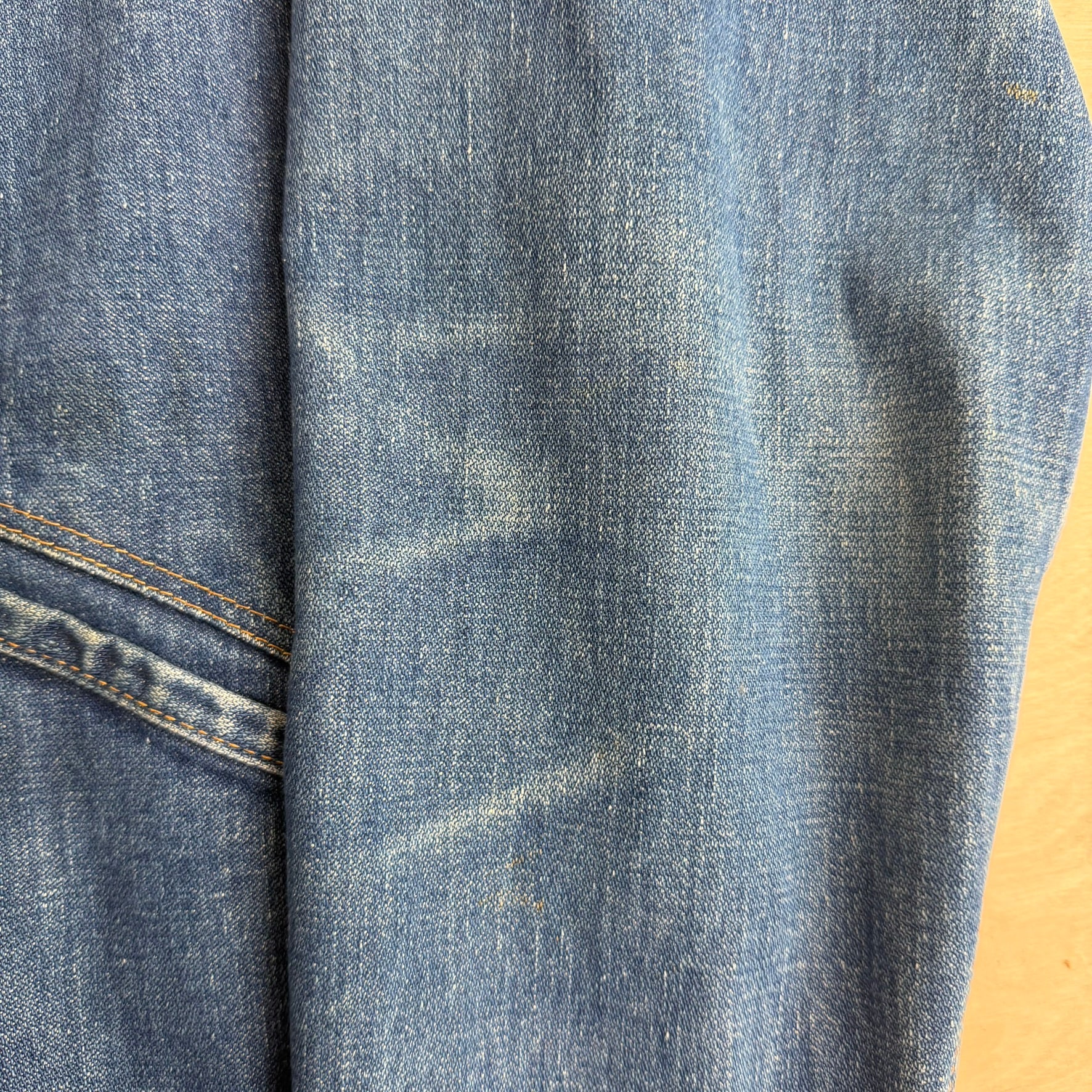 J- Vintage 70s Wrangler 4 Pockets Made In USA Denim Trucker Jacket - 46 Long (fits L)