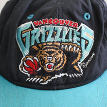 Load image into Gallery viewer, F- Vintage 1994 Vancouver Grizzlies NBA AJD Logo Snapback Hat
