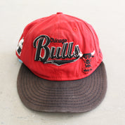 F- Vintage Chicago Bulls NBA New Era Text & Logo Snapback Hat